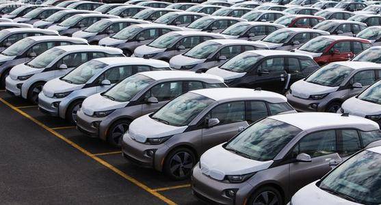 中國登頂全球最大汽車市場，新能源汽車引領(lǐng)綠色出行新時代